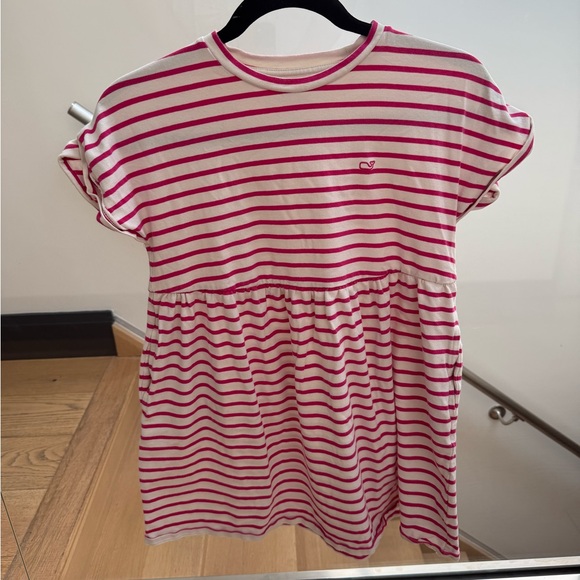 Vineyard Vines Other - Vineyard Vines Pink and White Striped Top